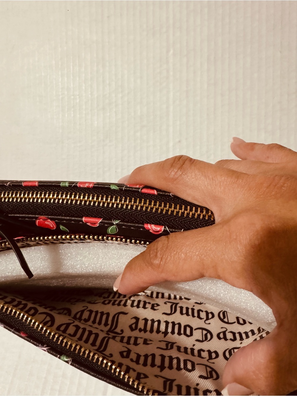 Juicy Couture Red and black Cherry girl Double-Zip wristlet Wallet BNWT - Picture 8 of 8
